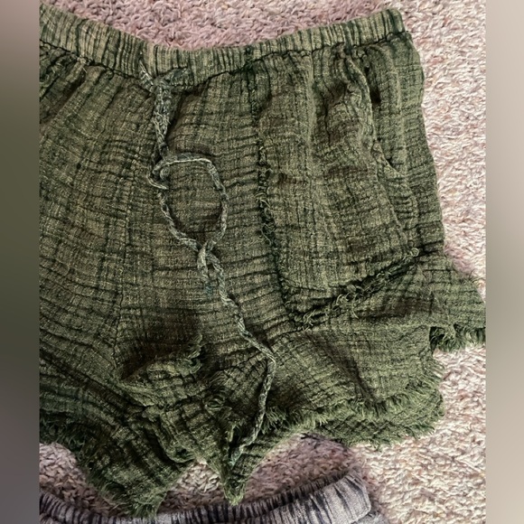 Women's Green and Gray Shorts Bundle Raw Hem Pockets Free People - Picture 5 of 9